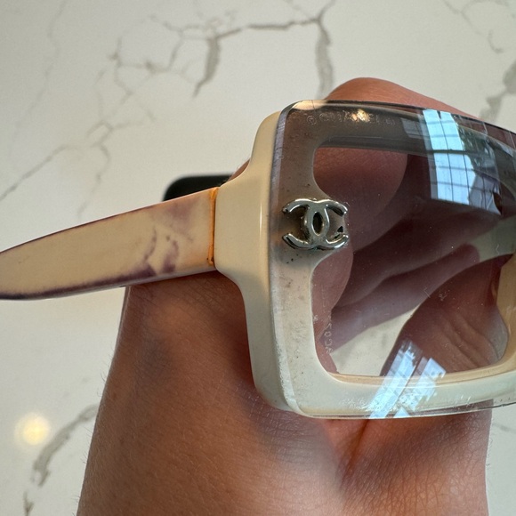 VINTAGE CHANEL Black and White Ombré Sunglasses. - Picture 6 of 12